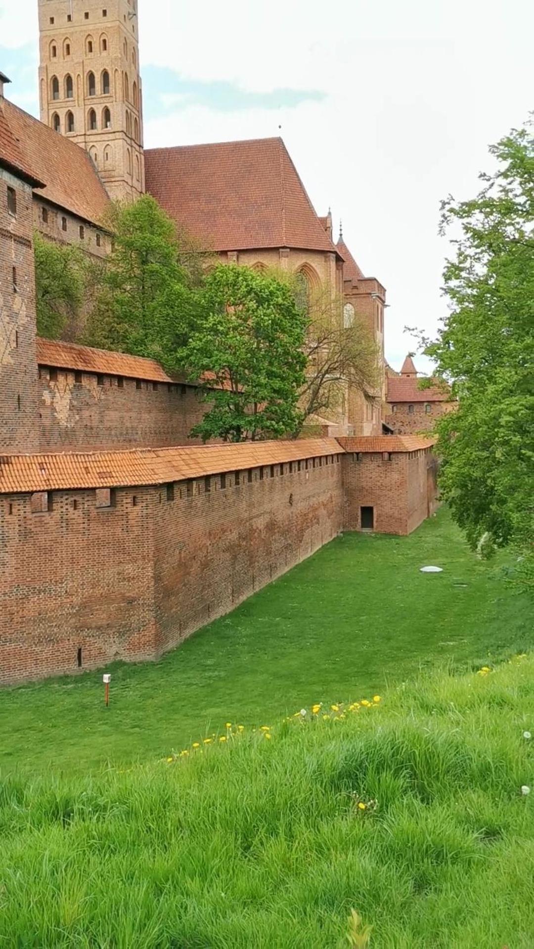 Z Balkonem * Sztum